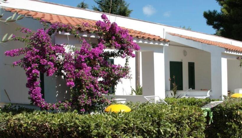 Apartamento 2 Dormitórios, Residence Delfino