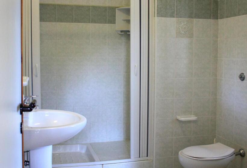 Apartamento 2 Dormitórios, Residence Delfino