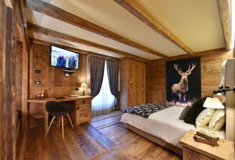 Quarto Estandar, La Rouja