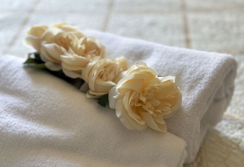 اتاق استاندارد یک نفره, Sylvia