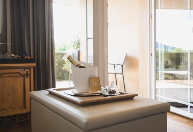 Полулюкс с Балконом, Weinegg Wellviva Resort