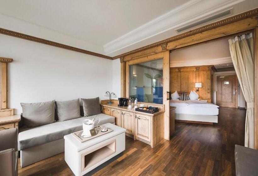 سوئیت با بالکن, Weinegg Wellviva Resort