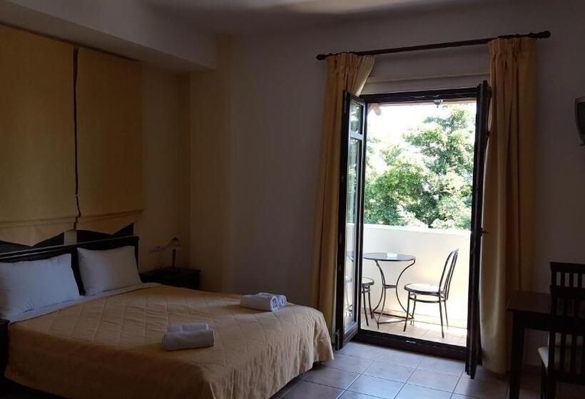 استودیوی استاندارد, Palirria Hotel & Studios