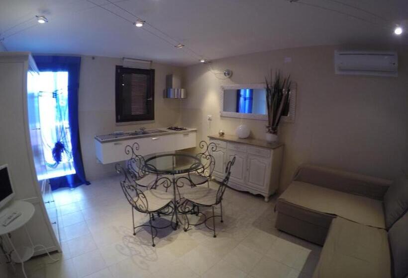 إستوديو قياسى مزودة بتراس, Residence Borgo Punta Villa