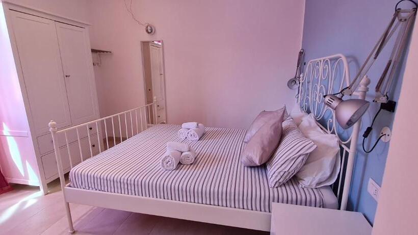 آپارتمان 1 خوابه با چشم‌انداز استخر, Residence Borgo Punta Villa