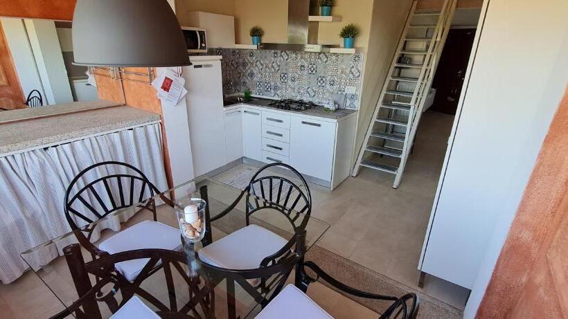 آپارتمان 1 خوابه با چشم‌انداز دریا, Residence Borgo Punta Villa