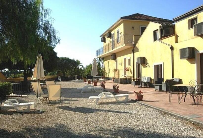 Номер Дюплекс, Oasi Del Fiumefreddo