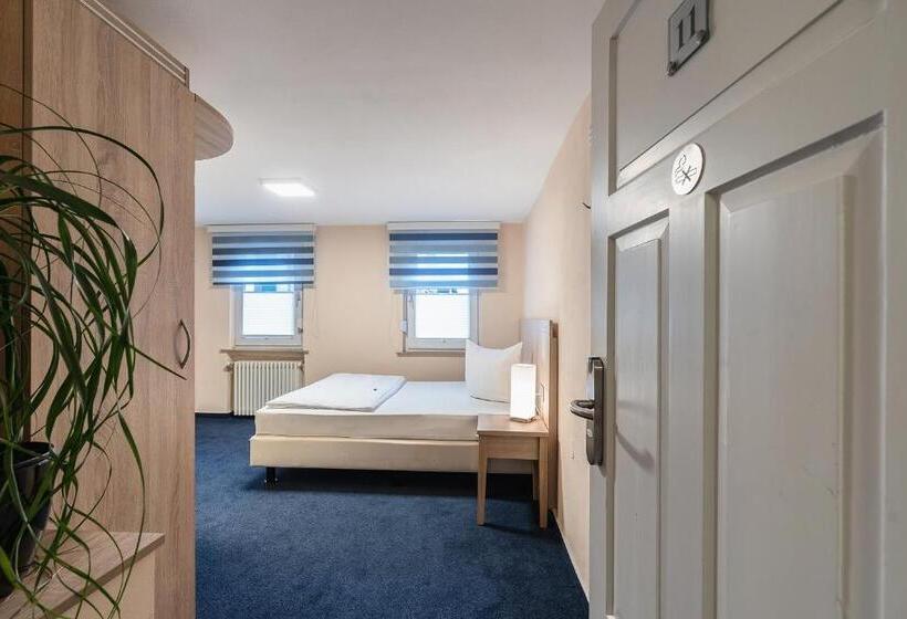 Quarto Estandar Individual, Altes Weinhaus