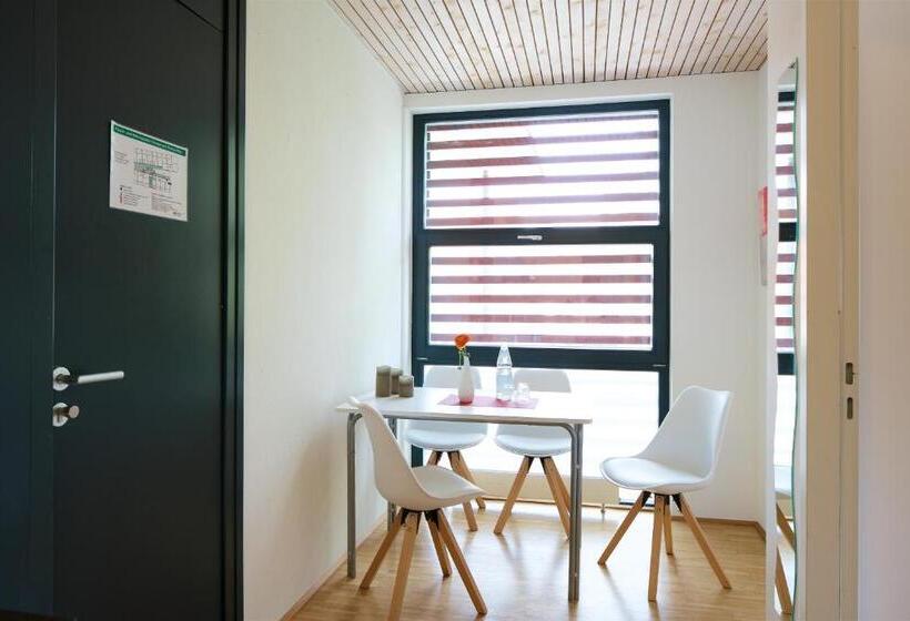 غرفة عائلية, Bed & Breakfast Rotes Haus