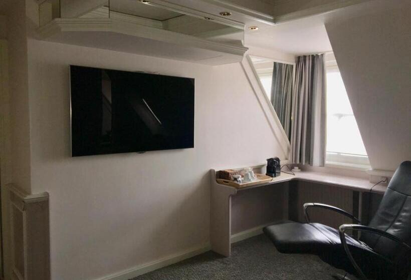 Семейный Номер, Lippischer Hof
