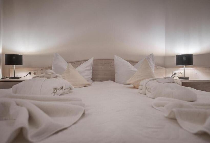 Номер Стандарт, Mittelburg Wellness