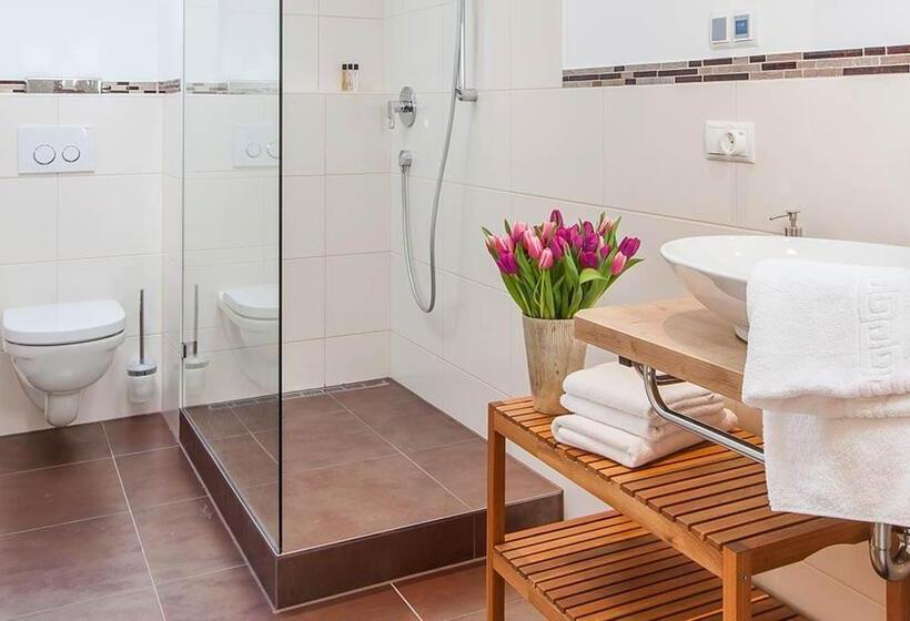 Апартаменты 1 Спальня с Балконом, Berlin Tegernsee