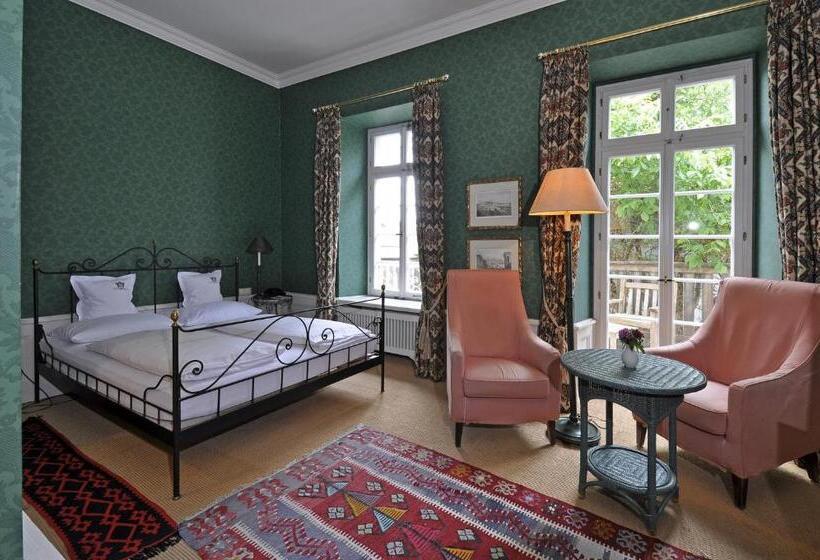 Номер Стандарт, Herrenhaus Von Low
