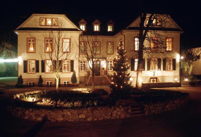 Номер Стандарт, Herrenhaus Von Low