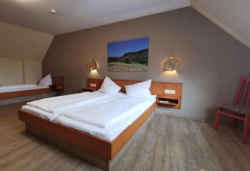 Апартаменты Комфорт 1 Спальня, Gasthaus & Hotel Drei Lilien