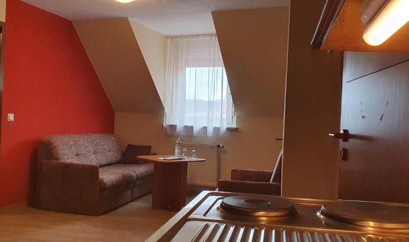 Апартаменты Комфорт 1 Спальня, Gasthaus & Hotel Drei Lilien