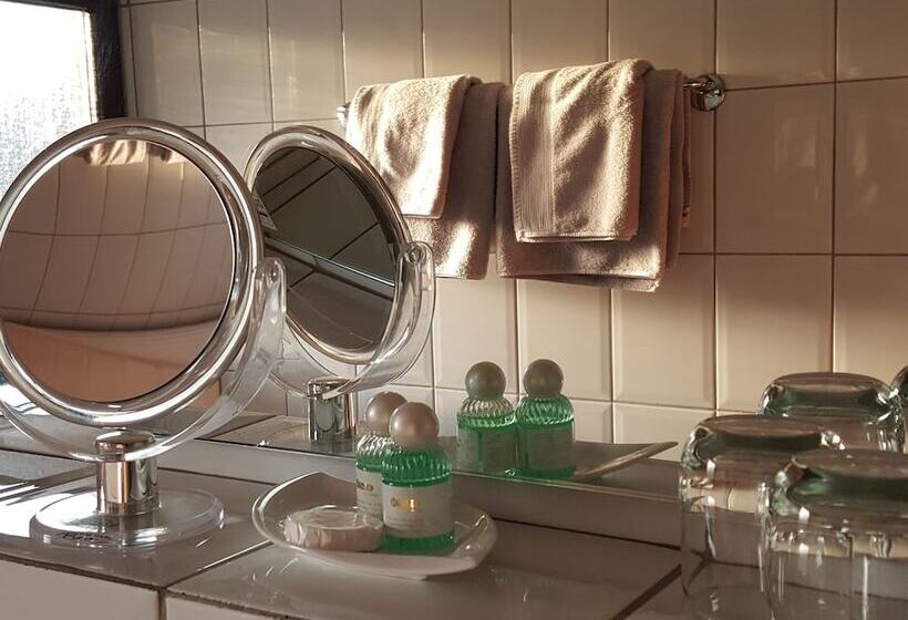 Номер Стандарт, Landhotel Linden Am Venekotensee