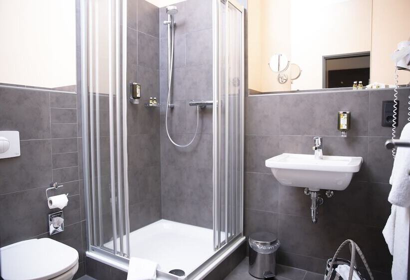 Номер Стандарт, Schlosshotel Blankenburg