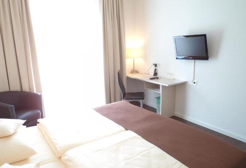标准间, Das Neue Hotel Am Park