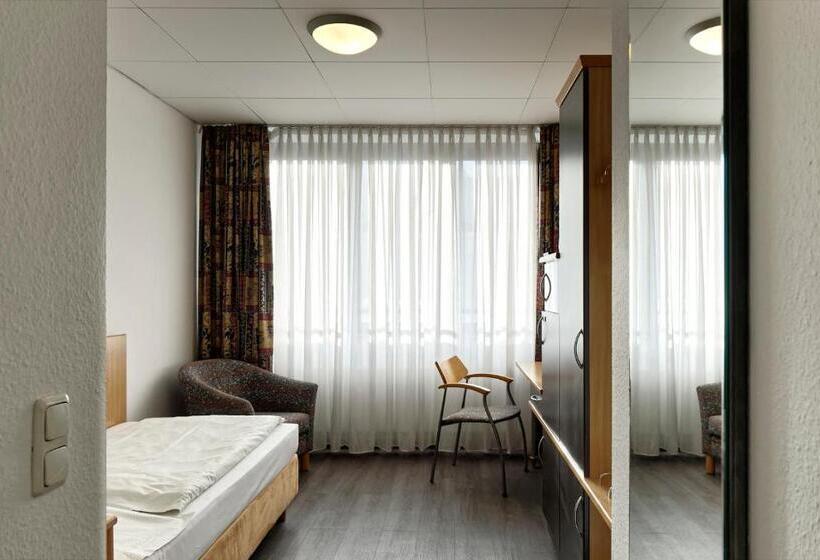 اتاق استاندارد یک نفره, Opera Hotel Köln