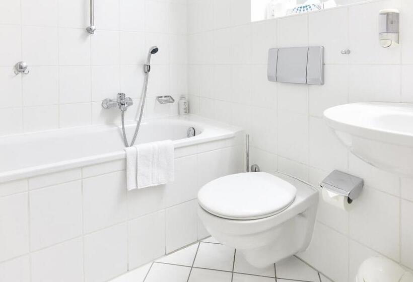 اتاق استاندارد یک نفره, Opera Hotel Köln