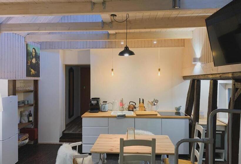 Номер Стандарт, Weiße Mühle