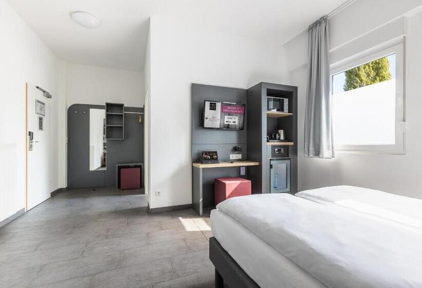 اتاق استاندارد سه نفره, SMARTY Airport Cologne Hotel - KONTAKTLOSER SELF CHECK-IN