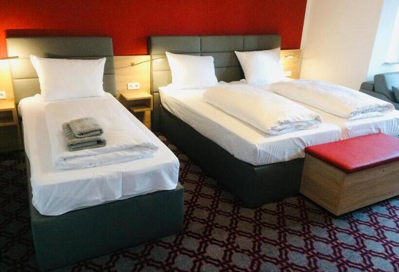 Номер Стандарт Трехместный, Adesso Hotel Göttingen   Pay At Property On Arrival Ihr Automatenhotel In Göttingen