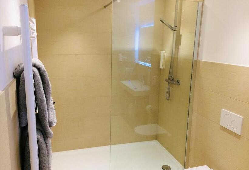 Номер Стандарт с Балконом, Adesso Hotel Göttingen   Pay At Property On Arrival Ihr Automatenhotel In Göttingen