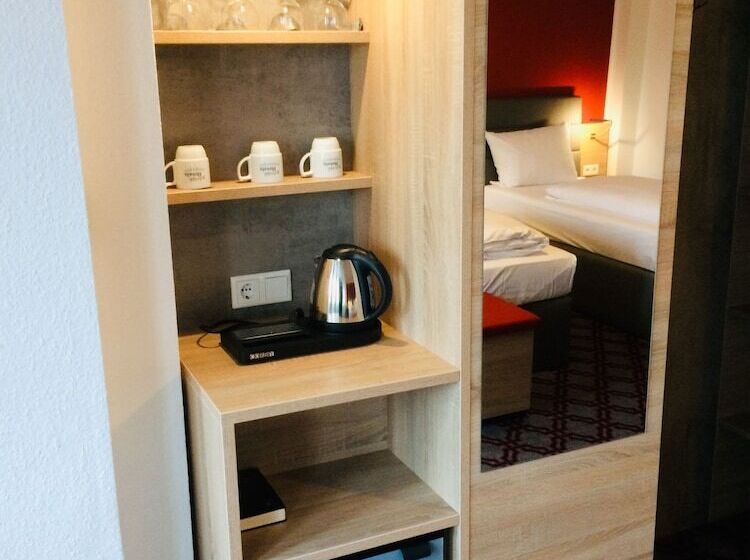 Семейный Номер, Adesso Hotel Göttingen   Pay At Property On Arrival Ihr Automatenhotel In Göttingen