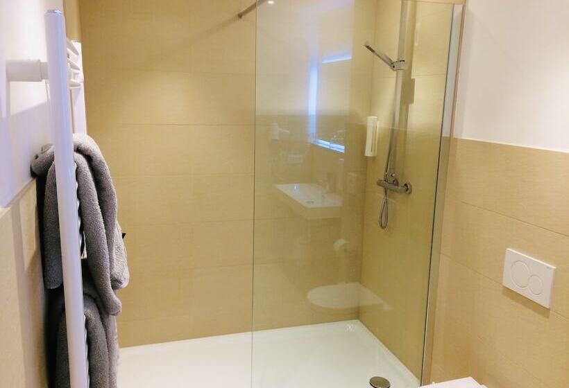 Семейный Номер, Adesso Hotel Göttingen   Pay At Property On Arrival Ihr Automatenhotel In Göttingen