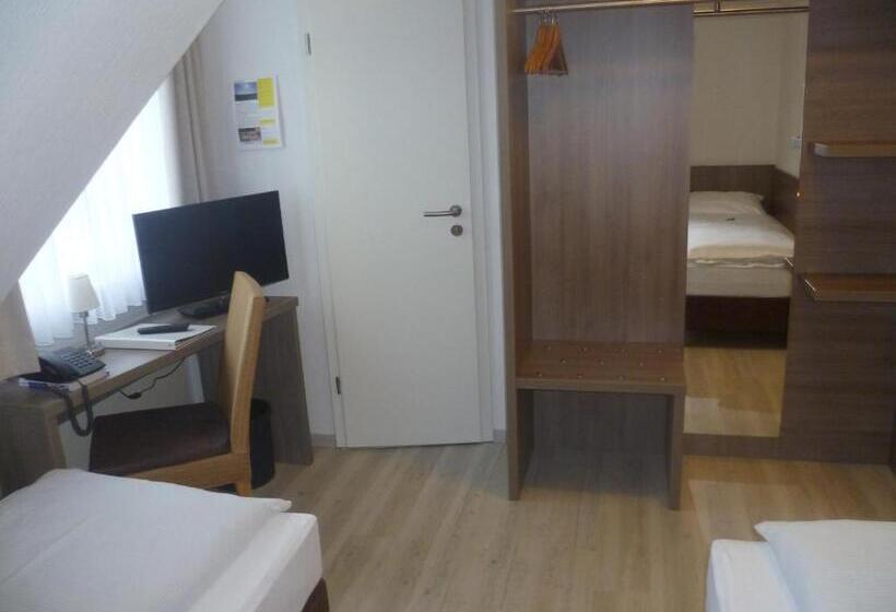 Номер Стандарт, Landgasthof Zur Scharfen Ecke