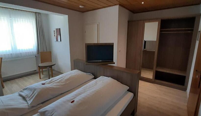 Номер Стандарт, Landgasthof Zur Scharfen Ecke