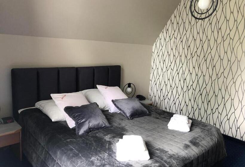 Номер Deluxe, Bella