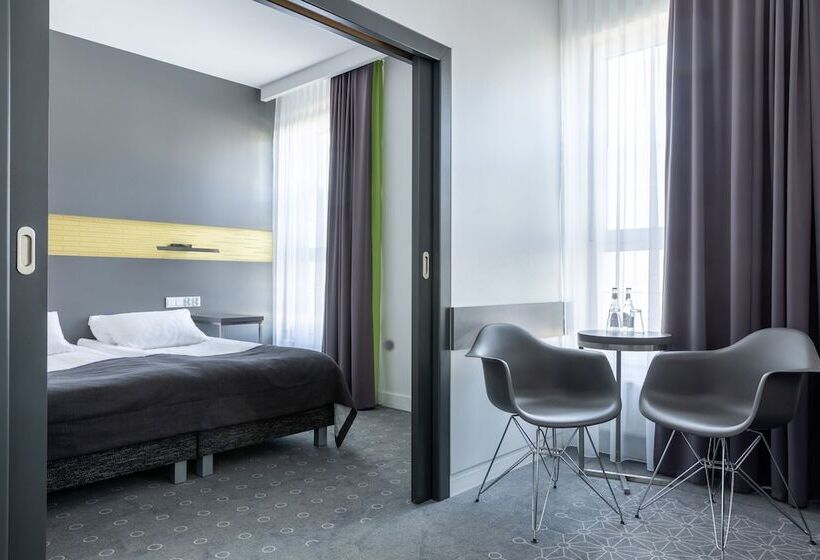 Апартаменты 1 Спальня, Europa Starachowice