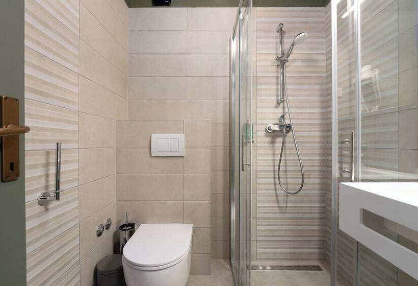 带阳台的三人标准间, Boutique Hotel Paradiso