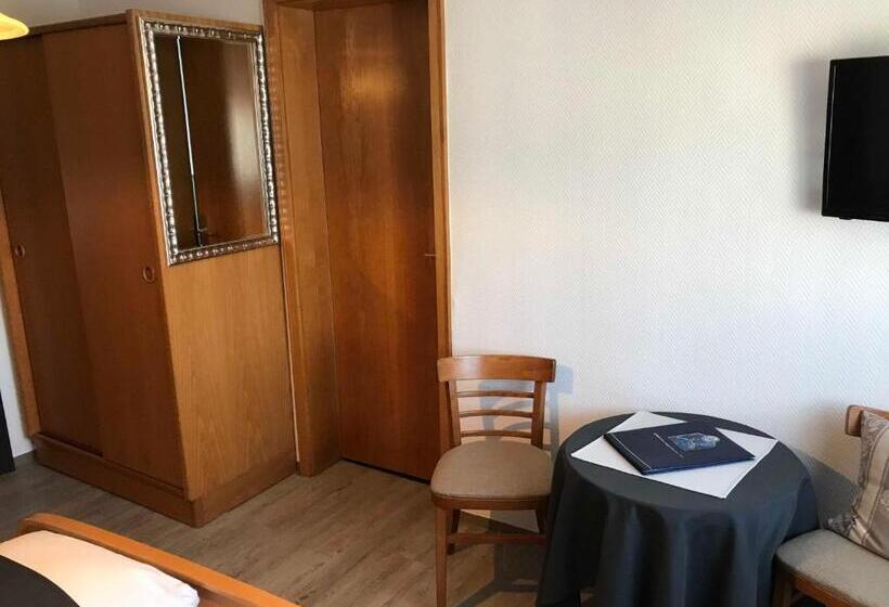 Номер Стандарт, Gasthof Zum Waldstein