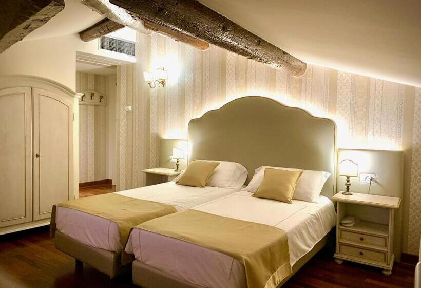 اتاق پنت هاوس, Albergo Gardesana