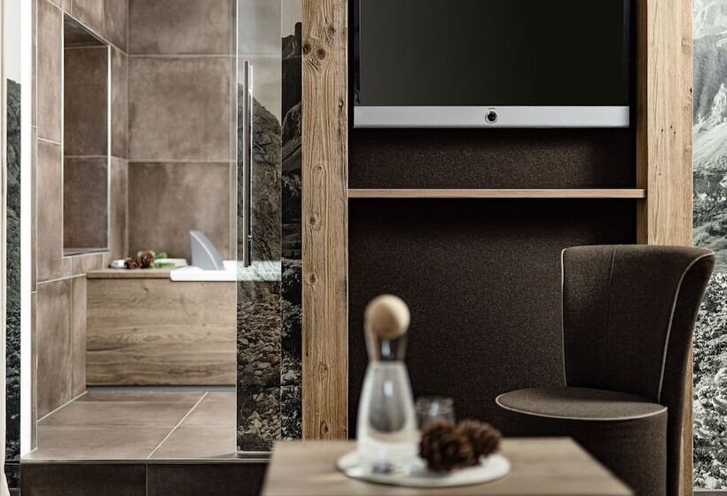 Люкс Повышенной Комфортности, Boutique & Fashion Hotel Maciaconi   Gardenahotels