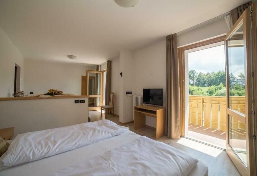 4인용 스탠다드 룸, Caminetto Mountain Resort