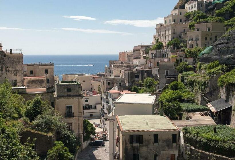 اتاق استاندارد, L'argine Fiorito
