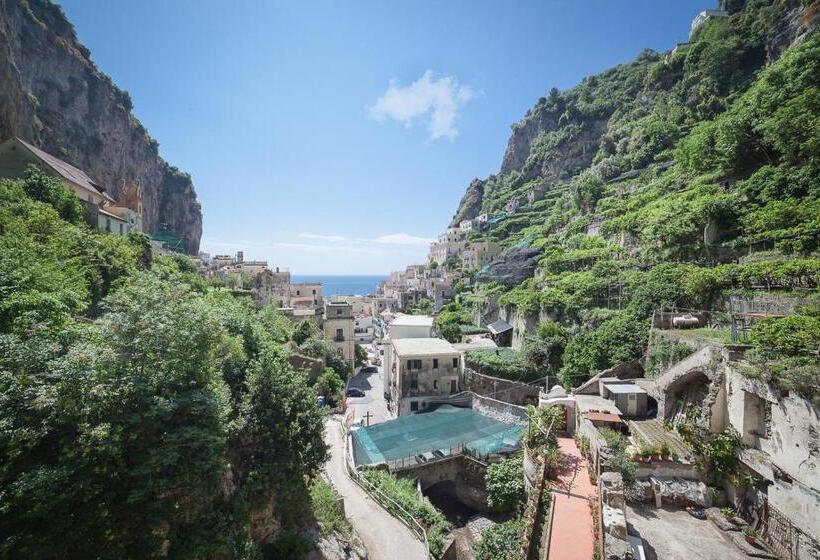 اتاق استاندارد, L'argine Fiorito