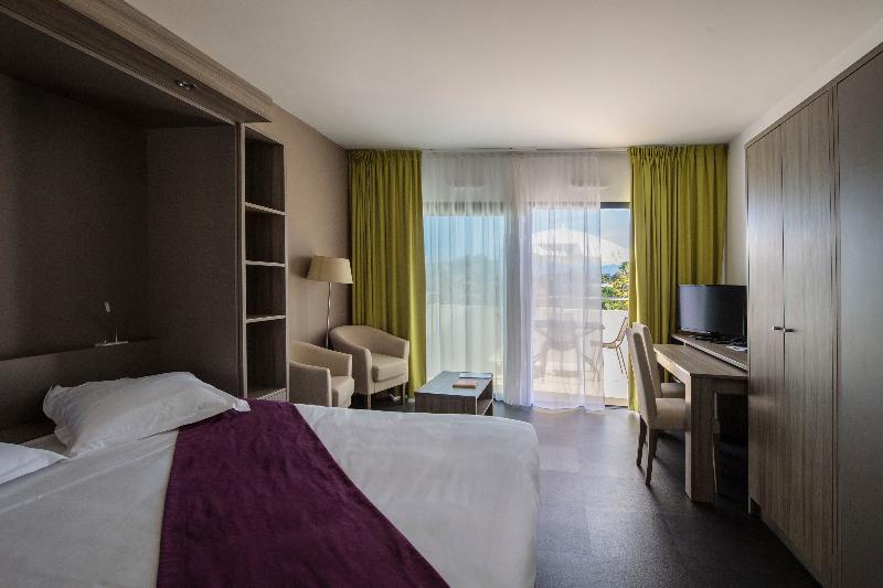 سوییت سوپریور, Suite Home Porticcio