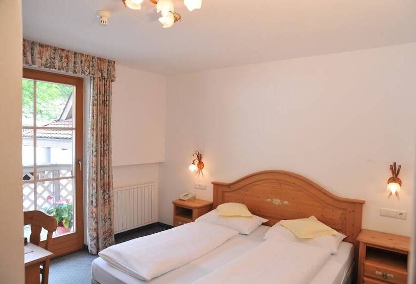Номер Economy, Turmhotel Gschwendt