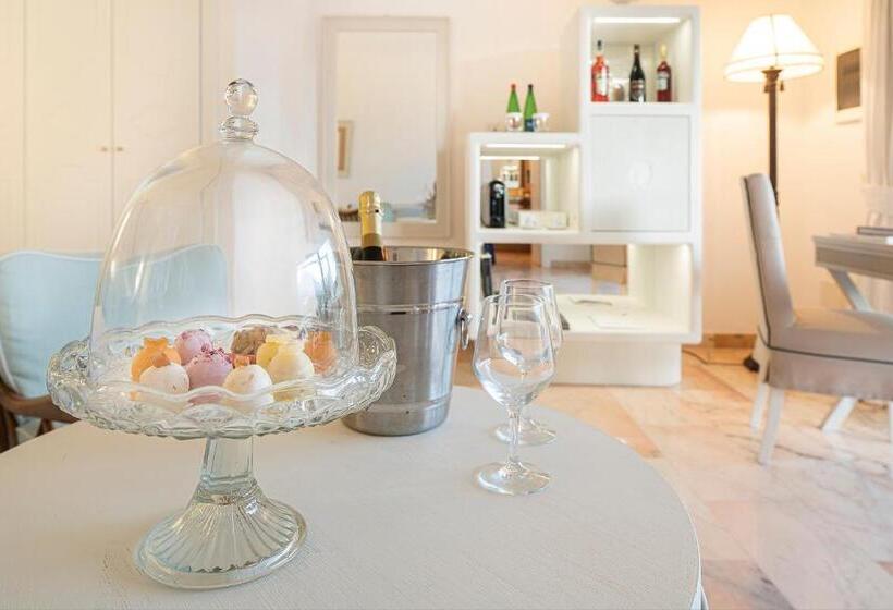 Полулюкс Одноместный с Террасой, Botania Relais & Spa   The Leading Hotels Of The World