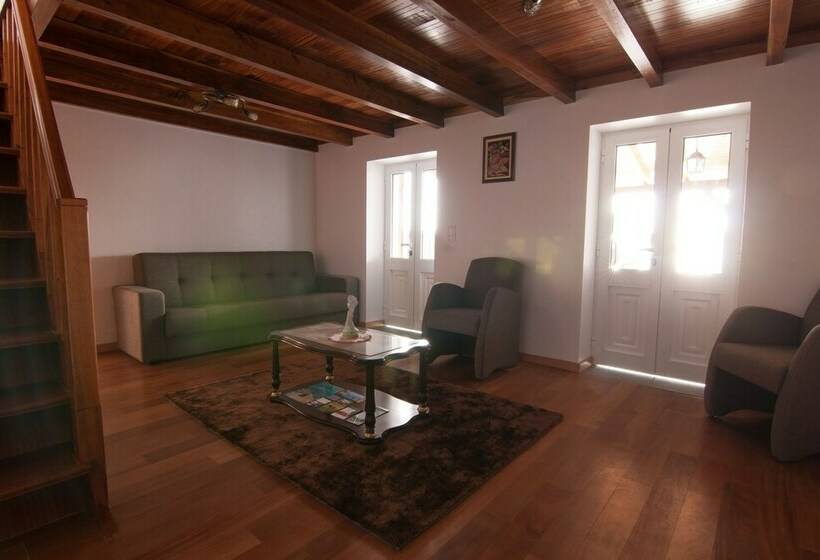 Дом 1 Спальня, Casa Raivinha