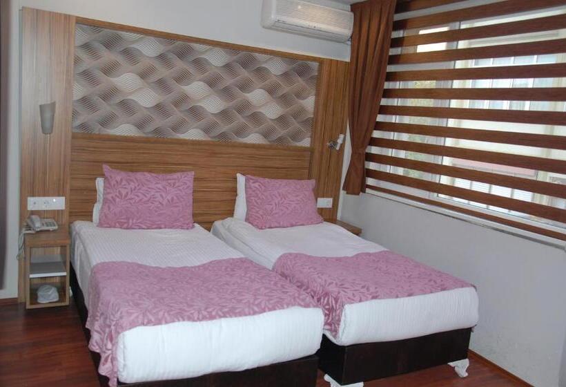 Номер Deluxe, Göznur Otel