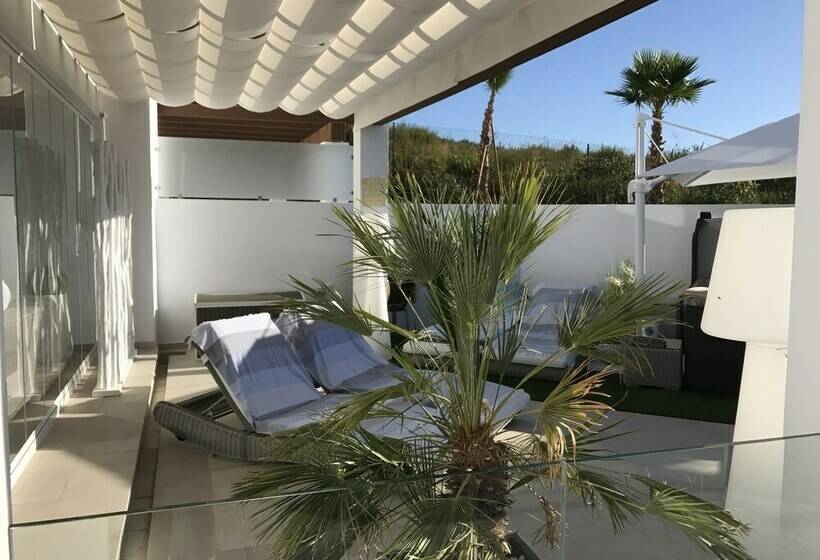 Апартаменты Deluxe 2 Спальни Вид на Море, Las Terrasses De Cortesin D38