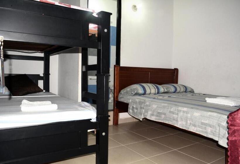스탠다드 트리플 룸, Apartahotel San Miguel