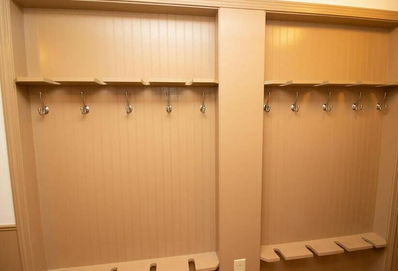 家族用アパートメント, Mountaintop Condos